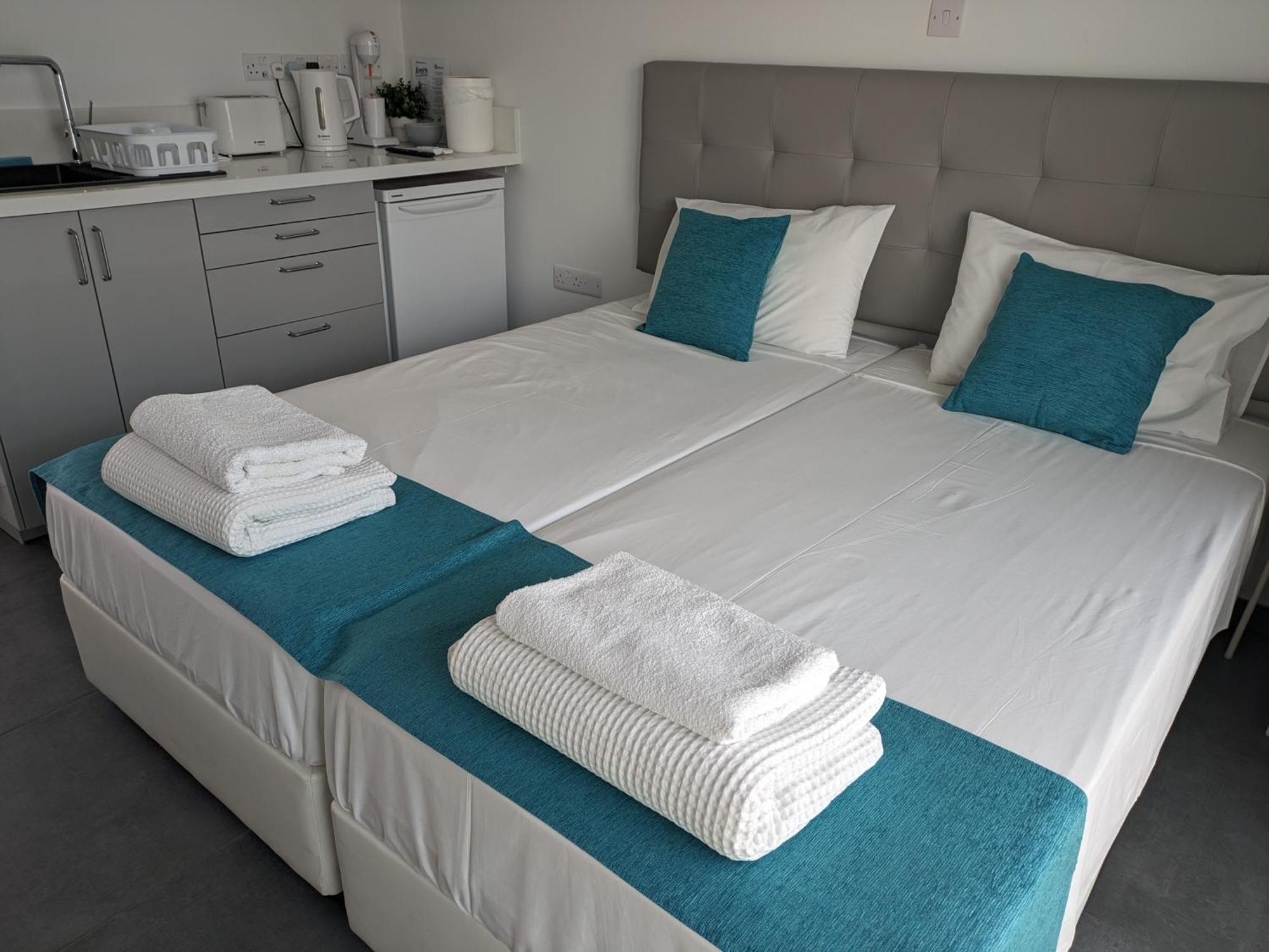 Memory Apartments 아이아 나파 외부 사진
