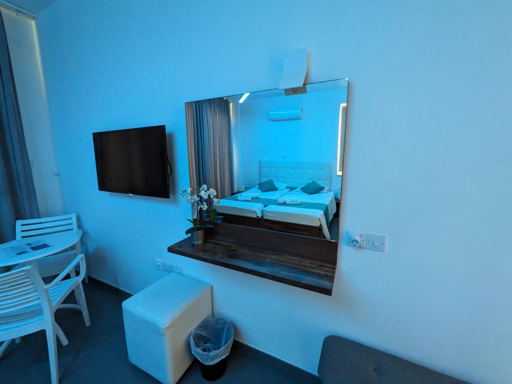 Memory Apartments 아이아 나파 외부 사진