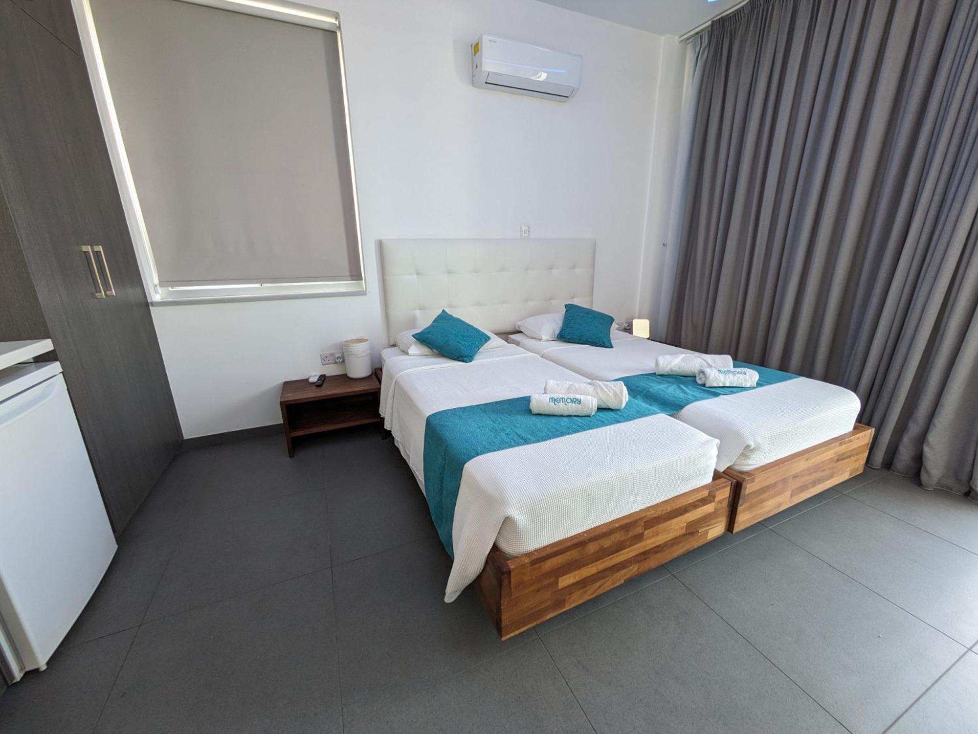 Memory Apartments 아이아 나파 외부 사진